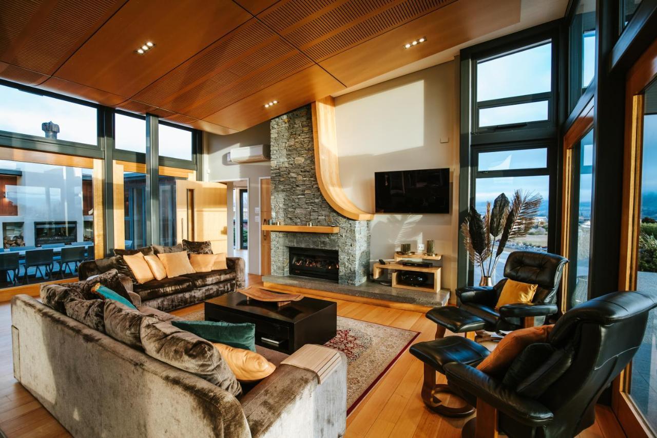 Mt Gold Retreat - Sleeps 8 - Spa Pool - Tennis Court Wanaka Esterno foto