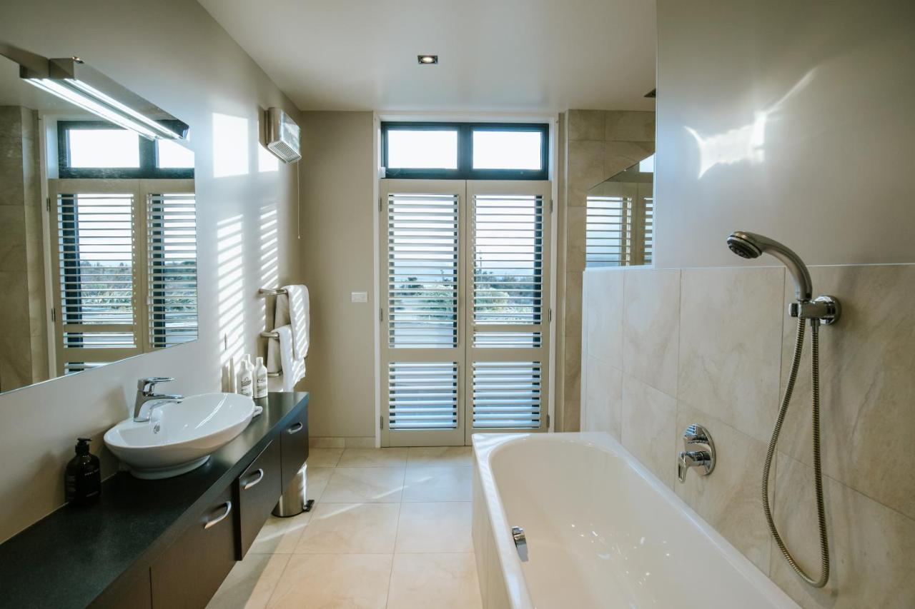 Mt Gold Retreat - Sleeps 8 - Spa Pool - Tennis Court Wanaka Esterno foto